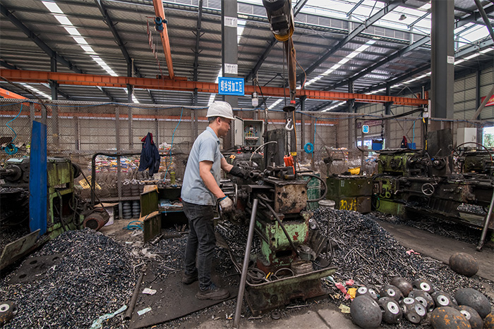 佳木斯网架配件-螺栓球加工车间